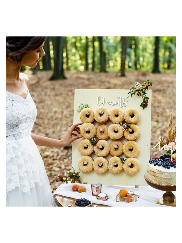 Drewniana ściana z pączków main product photo