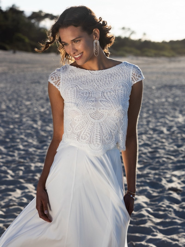 Novias Ella Lace Bolero main product photo