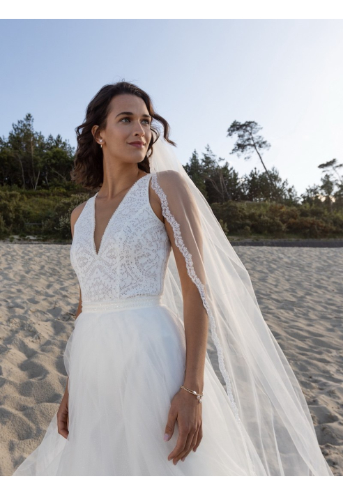 Welon Novias Estelle