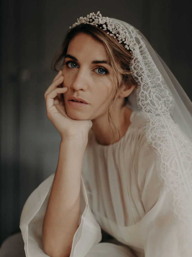 Lizeron Clementine Tiara Biała main product photo